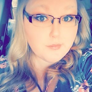 Meet your Posher, Deneal